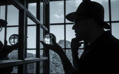 בואו לפגוש את קליוסטרו בבית הקוסם רעננה.