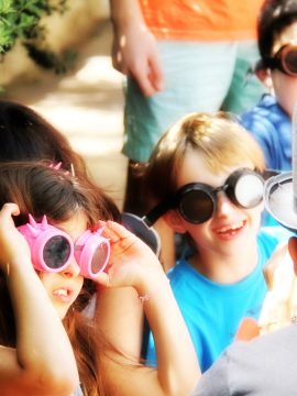 קליוסטרו מעורר שמחה גדולה, יש קסם באוויר